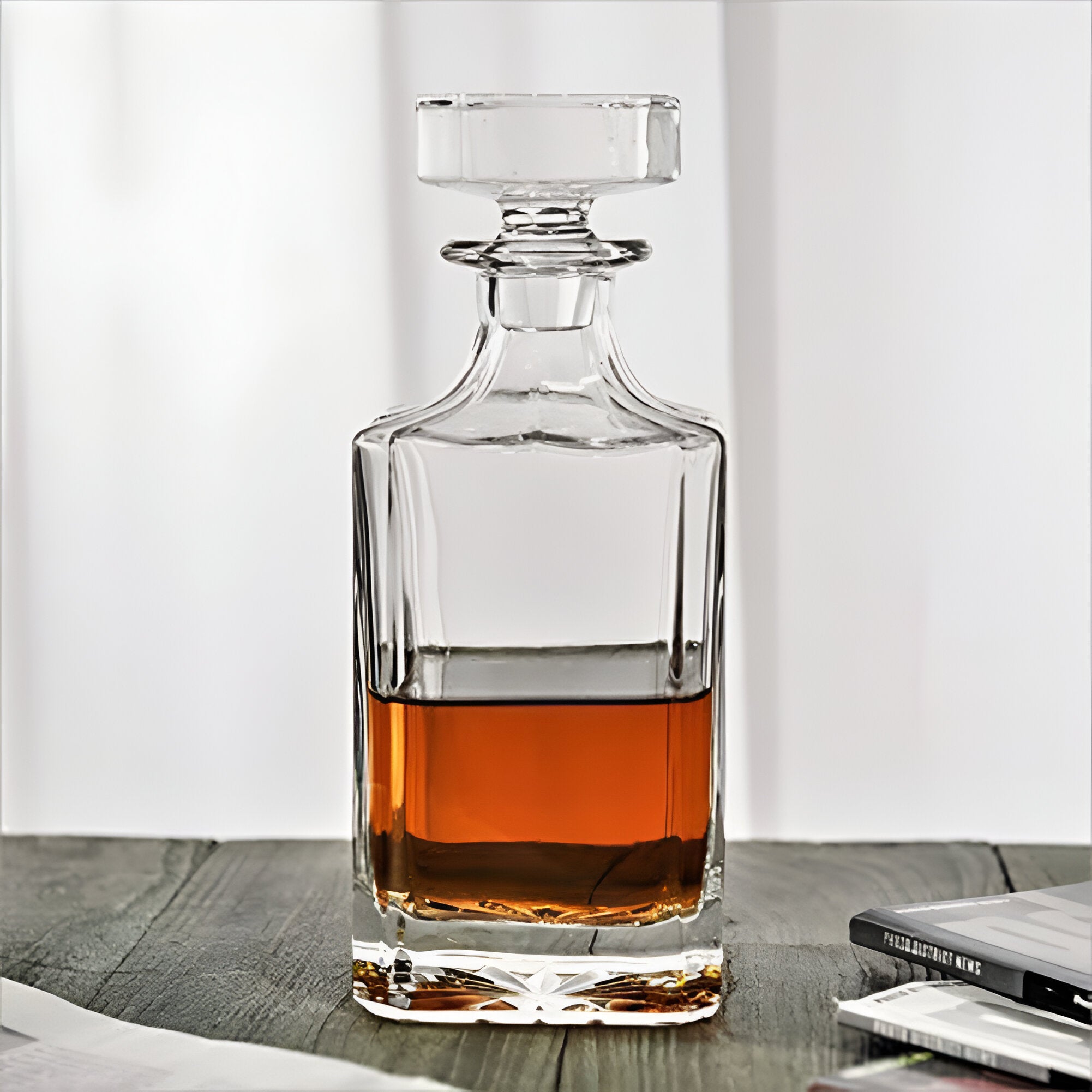 Whiskey Decanter with Stopper - 780 ml
